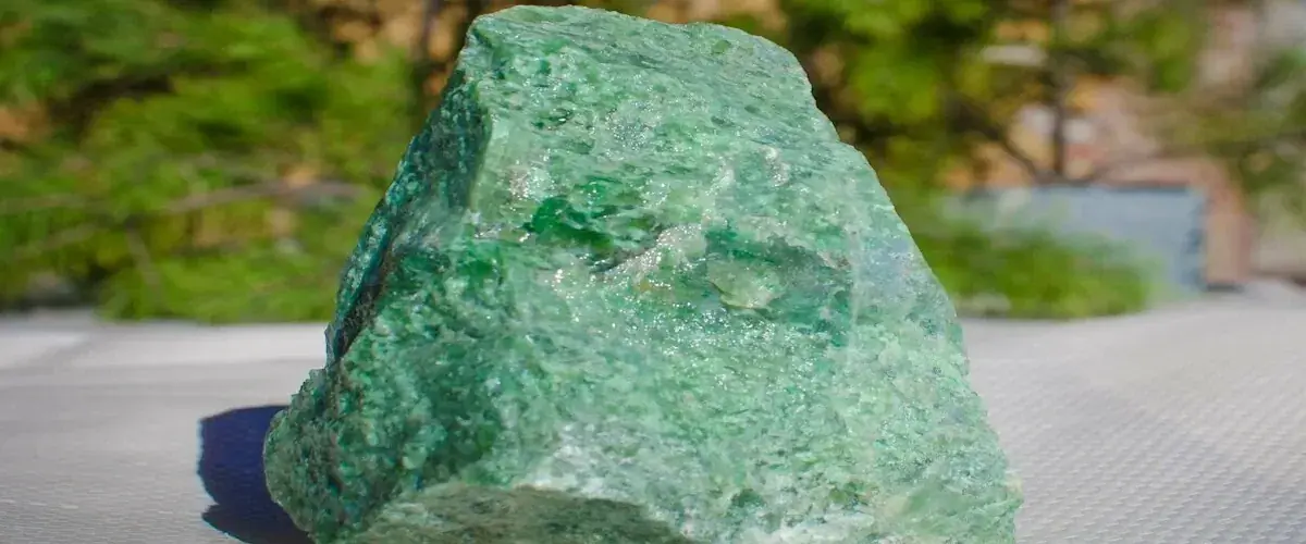 Уральский и хакасский жадеит: какой камень лучше для бани?